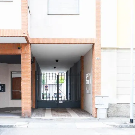V12 - Tadini 14 * Novara