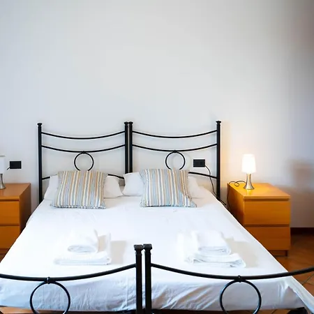 Apartment V12 - Tadini 14 *