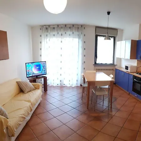 V12 - Tadini 14 Apartment Novara